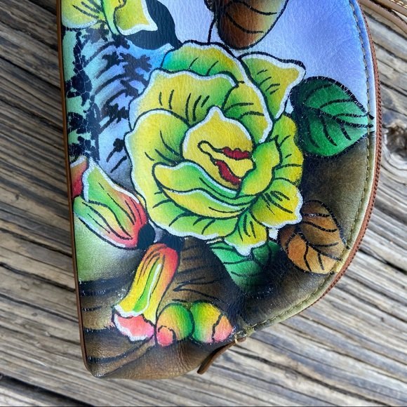 Designed in New York by Sharif Leather Floral Nature Scene Makeup Wristlet Bag - Picture 10 of 11